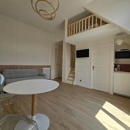 Little Lv2 Au Cœur De L'avenue Des Champs-elysées Arc De Triomphe Appartamento Parigi