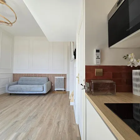 Little Lv2 Au Cœur De L'avenue Des Champs-elysées Arc De Triomphe Appartement Paris